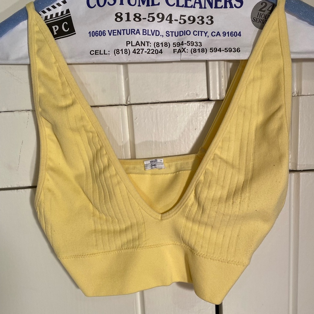 Soft Yellow Garage Ribbed Knit Crop Tank Top. Size S?. Tags have been cut off.